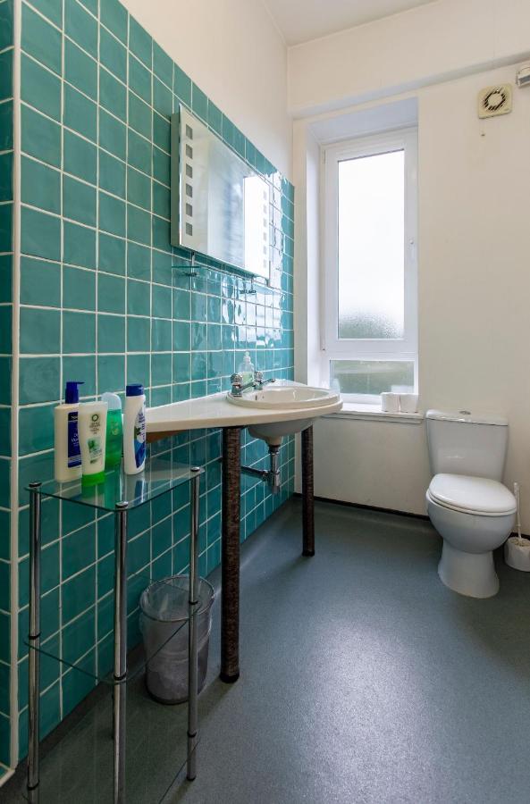 Apartment 1 Bedroom Overlooking Park