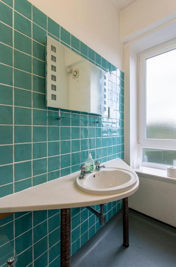 1 Bedroom Overlooking Park Apartment