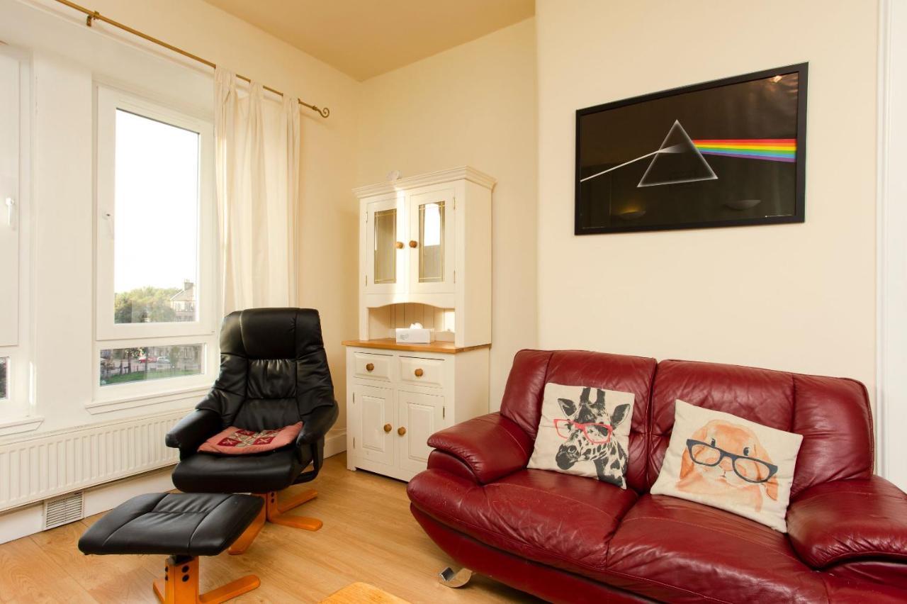 1 Bedroom Overlooking Park Appartement *